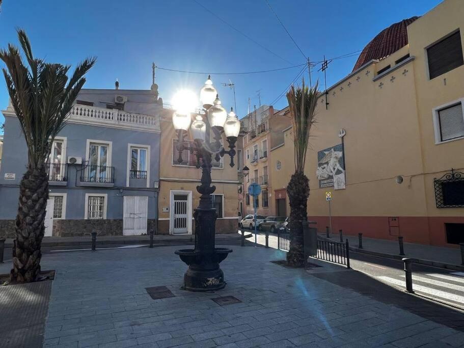 Great Apartment Close To Plaza De Torres Alicante Eksteriør billede