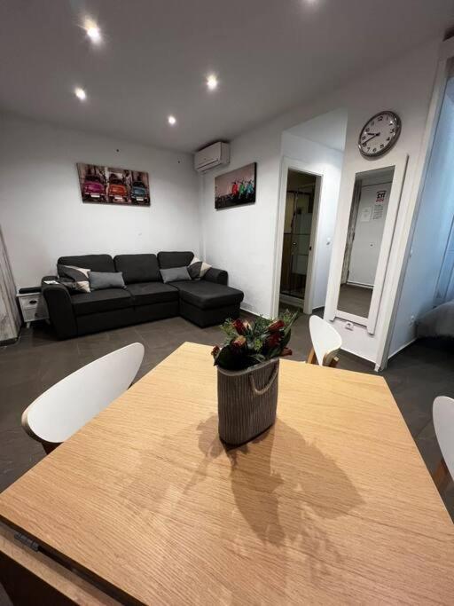 Great Apartment Close To Plaza De Torres Alicante Eksteriør billede