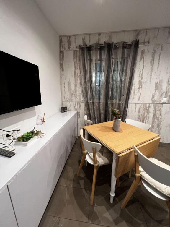Great Apartment Close To Plaza De Torres Alicante Eksteriør billede